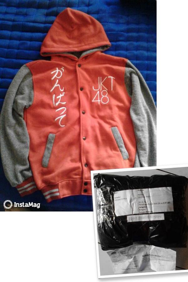 jaket varsity hoodie jkt48 Yuniar